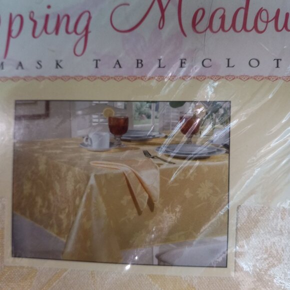 Spring Meadow Damask Tablecloth 60"x84" Oblong Yellow Floral Vintage NEW - Picture 4 of 9